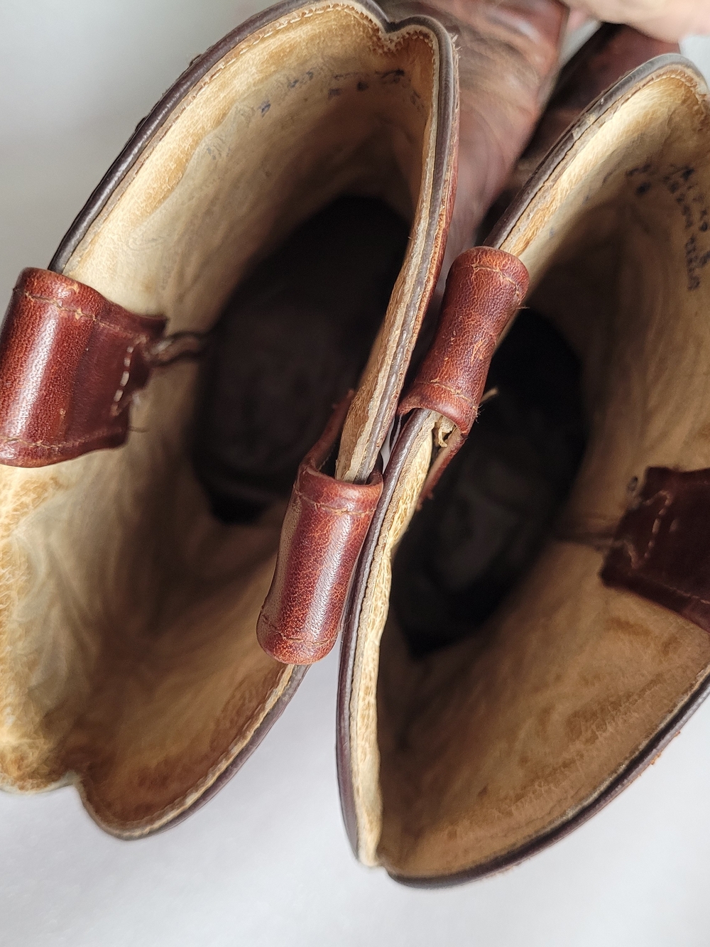 Vintage Brown Leather Cowboy Boots with Stitch Detail - Picture 9 of 13